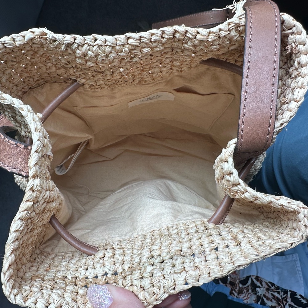 Faherty Raffia Drawstring Bucket Bag - Picture 6 of 6